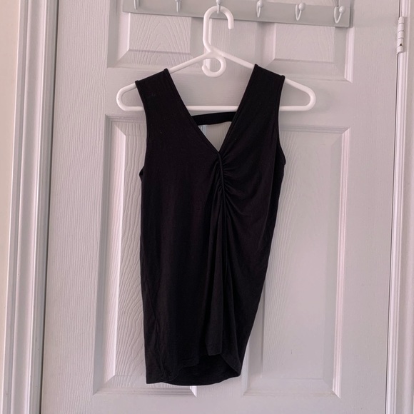 Jacob - black, flowy tank top - Picture 2 of 6